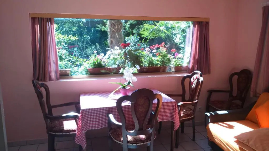 Apartments Rale