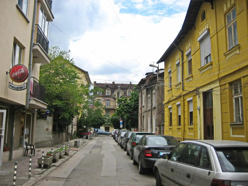 Balkan Independent Entrance Studio in Downtown