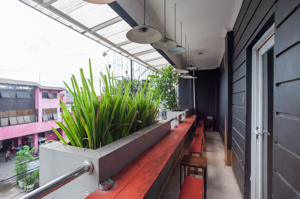 RedDoorz Plus @ Kemayoran