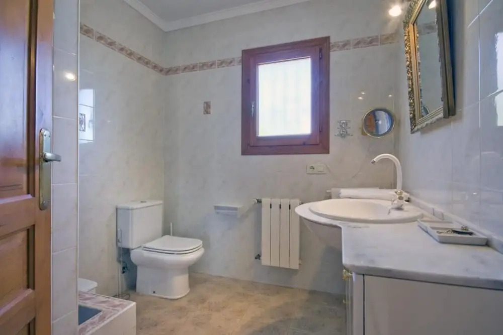 Villa - 2 Bedrooms with Pool and WiFi - 106433