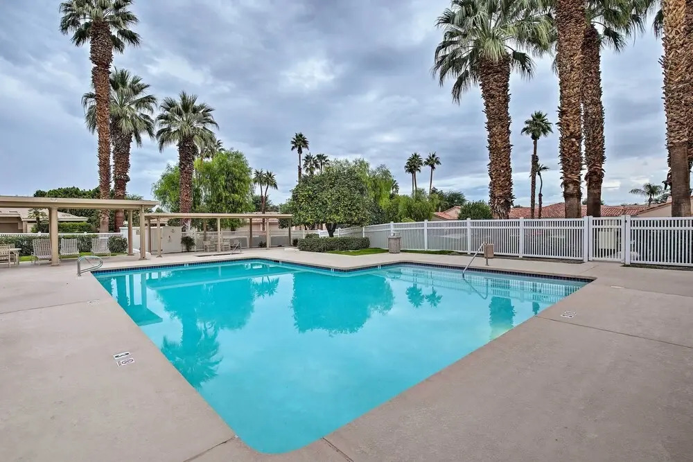 067439 2 BR Golf Resort Condo ~ 6 Mi to Polo Club!