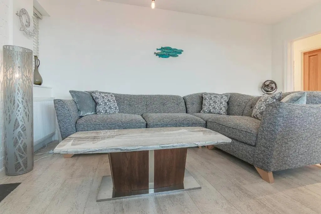Jurassic View Apartment