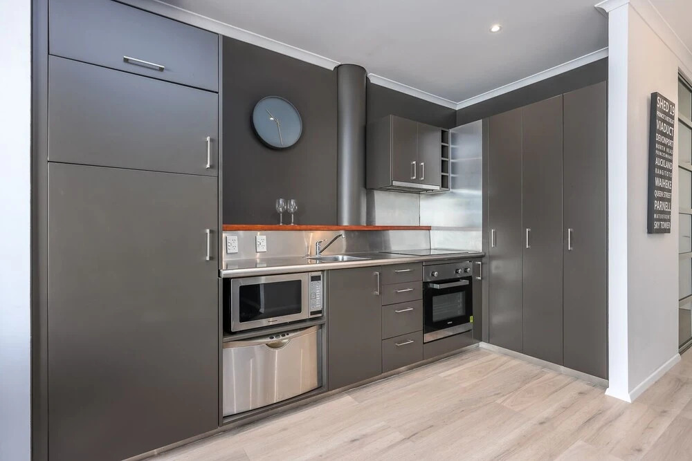QV Modern Upscale Apartment w Wifi 1046