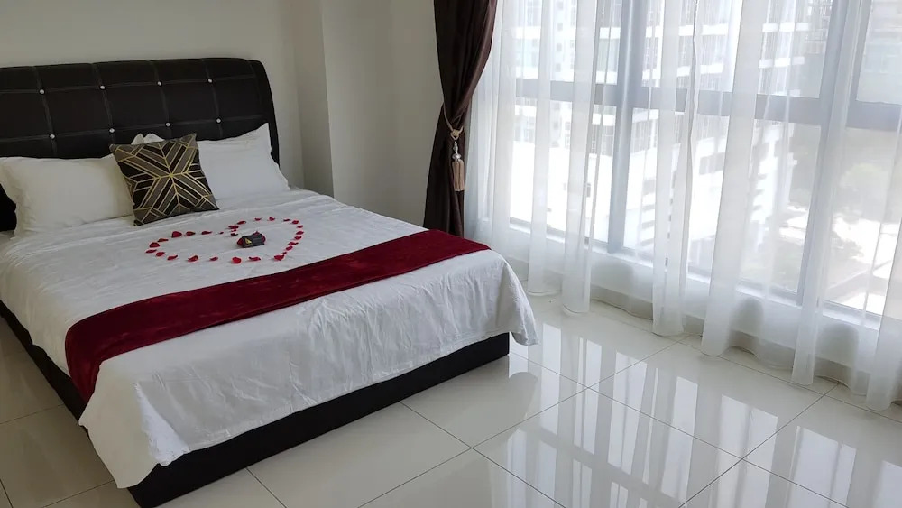 Euzmo Residences at Studio 14