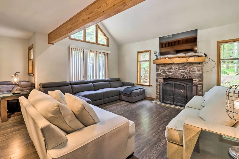 Hot Tub + Game Room: Peaceful Poconos Home!