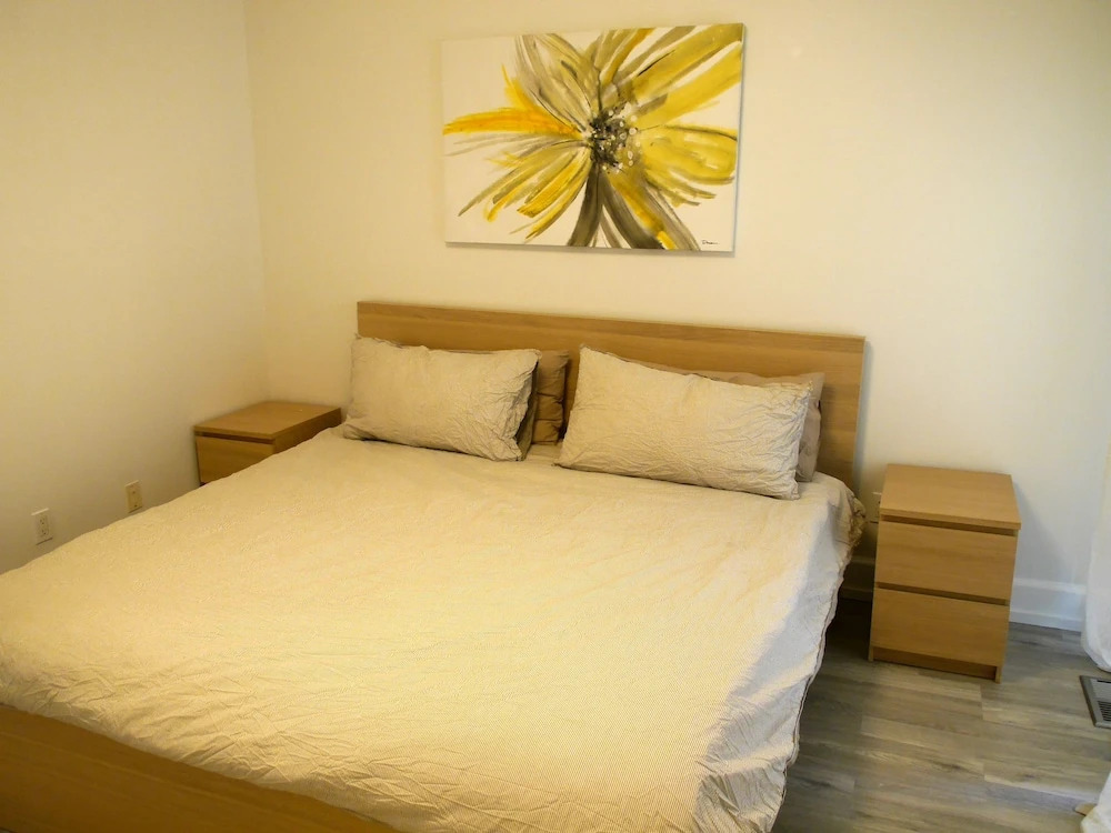 Newly Renovated 2BR Townhome