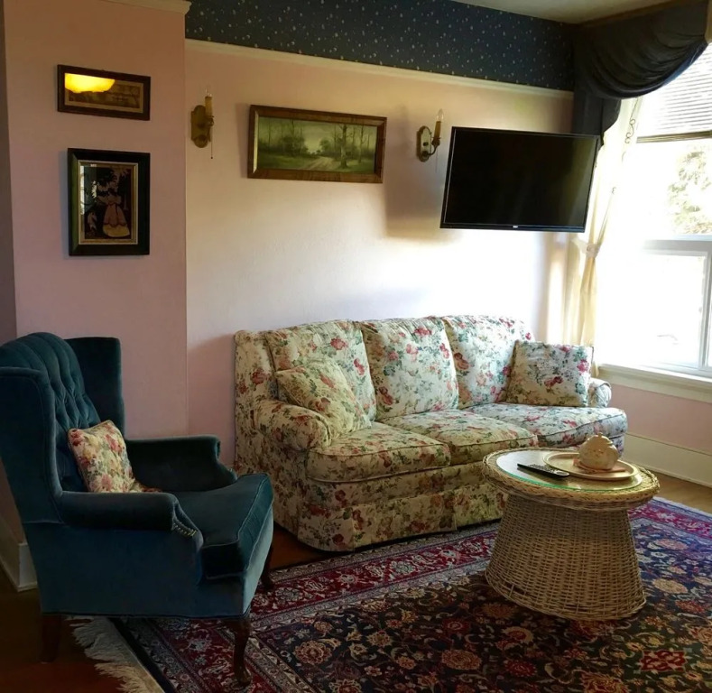 Mount Shasta Ranch Bed and Breakfast