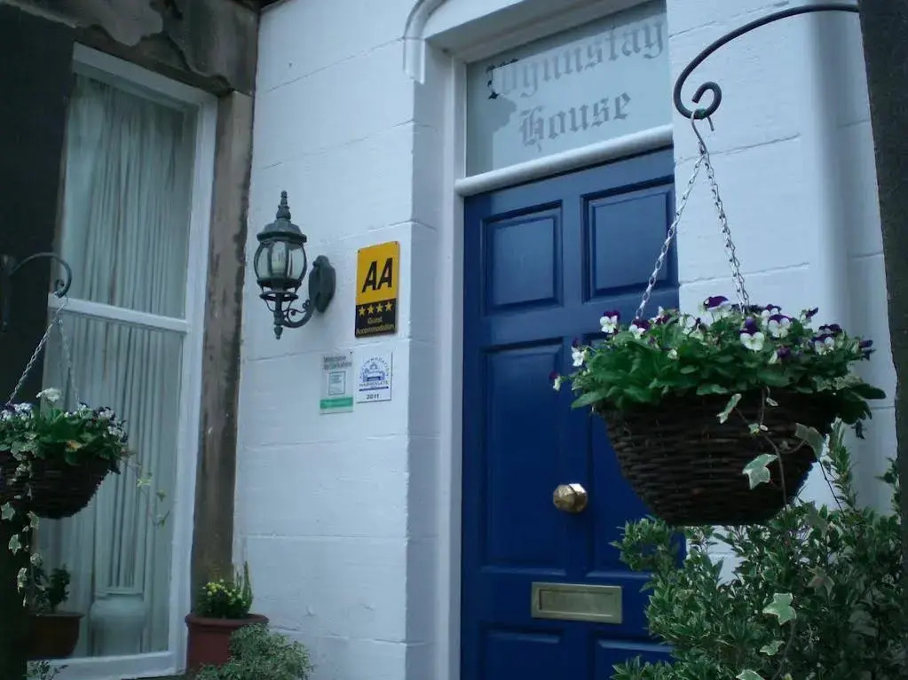 Wynnstay House
