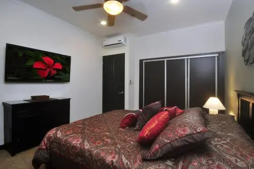 The Palms Jaco 1001 penthouse on the beach