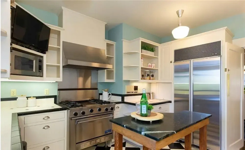 Anne Haven Spacious Retreat DT Seattle