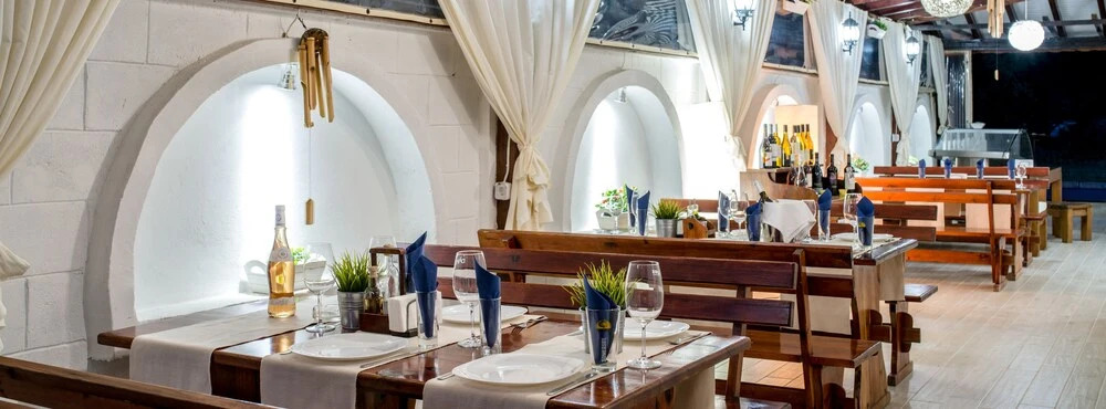 HOTEL Yanis