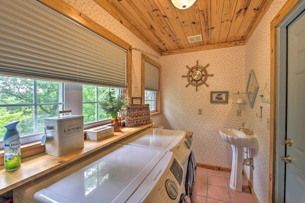 Kayaks & Boat Dock: Lakeside Hot Springs Retreat