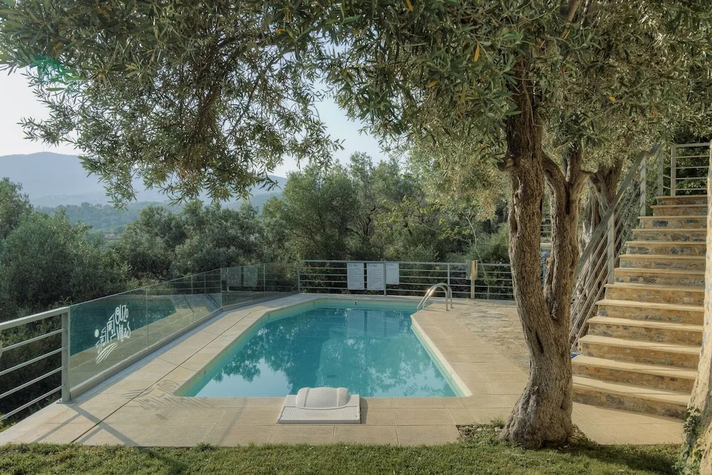 Ouzo Panoramic Houses 2, with private pool