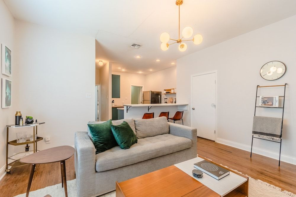 Abode Dallas - The Cedars Downtown