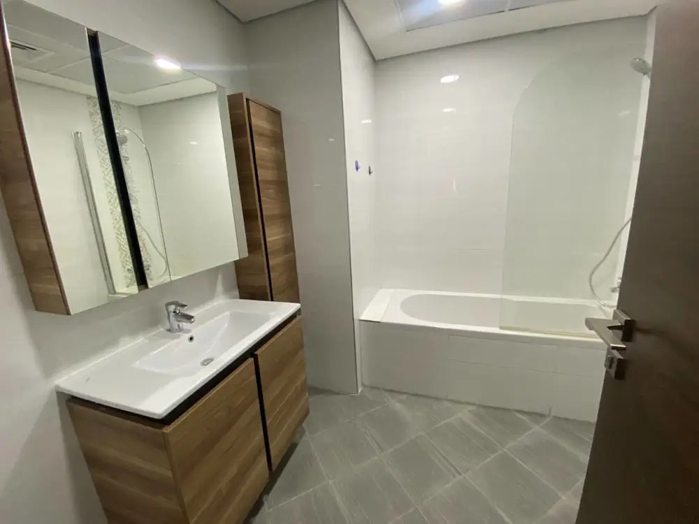 Refined Classy 3 Bedroom Apartment in Jumeirah
