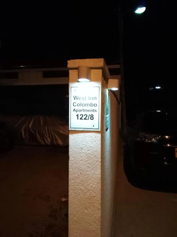 West Inn Colombo