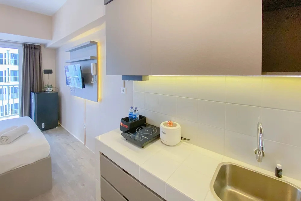 Simply and Good Deal Studio Tokyo Riverside PIK 2 Apartment By Travelio