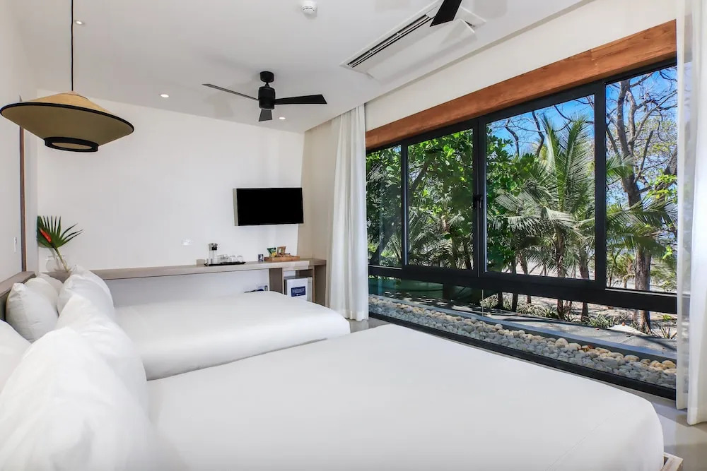 Luxury Beachfront Villa with private pool at Nantipa
