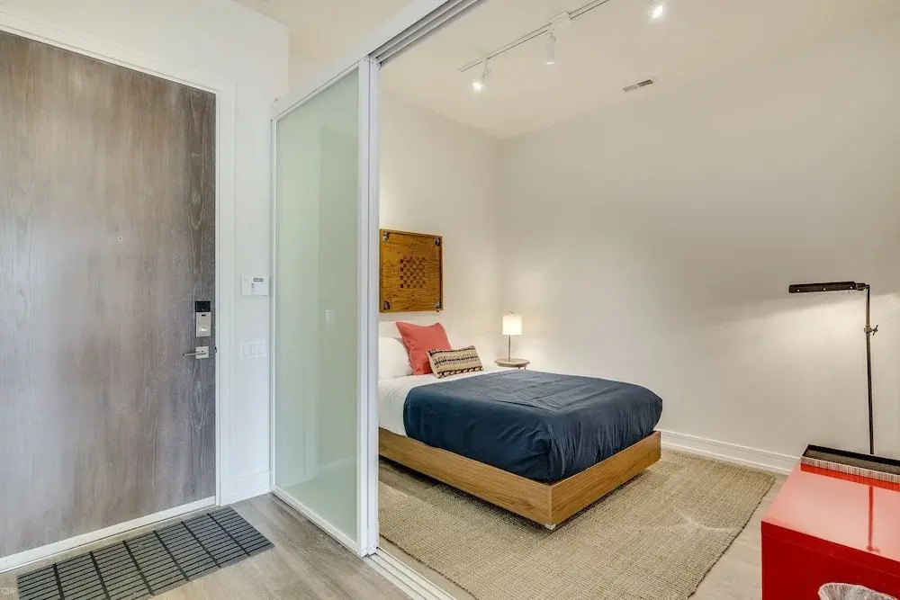 6 Bedrooms in Beautiful Sheridan Park by AllSet Turnover