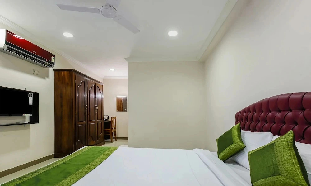 Treebo Royal Inn Trivandrum