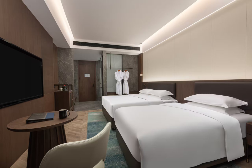 Days Hotel By Wyndham Weihai Huoju Eight Street
