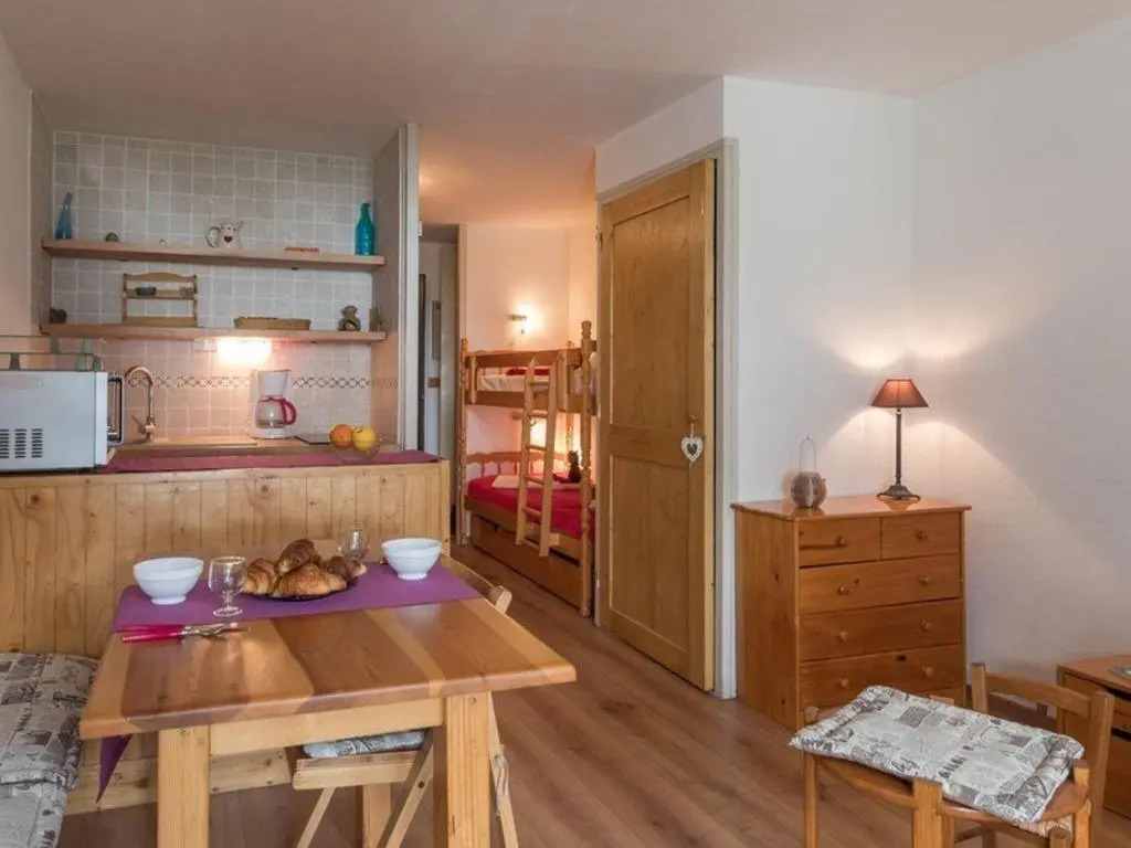 Appartement Serre Chevalier, 1 pièce, 4 personnes - FR-1-330E-61