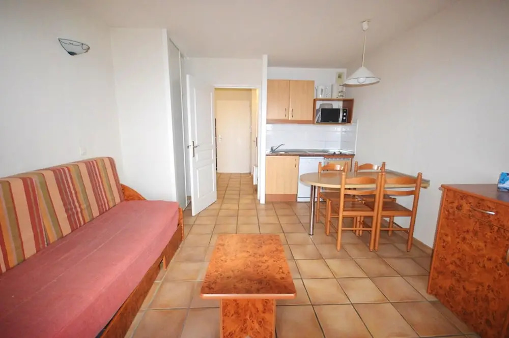 Studio in Ciboure, With Wonderful sea View, Shared Pool, Furnished Balcony - 300 m From the Beach