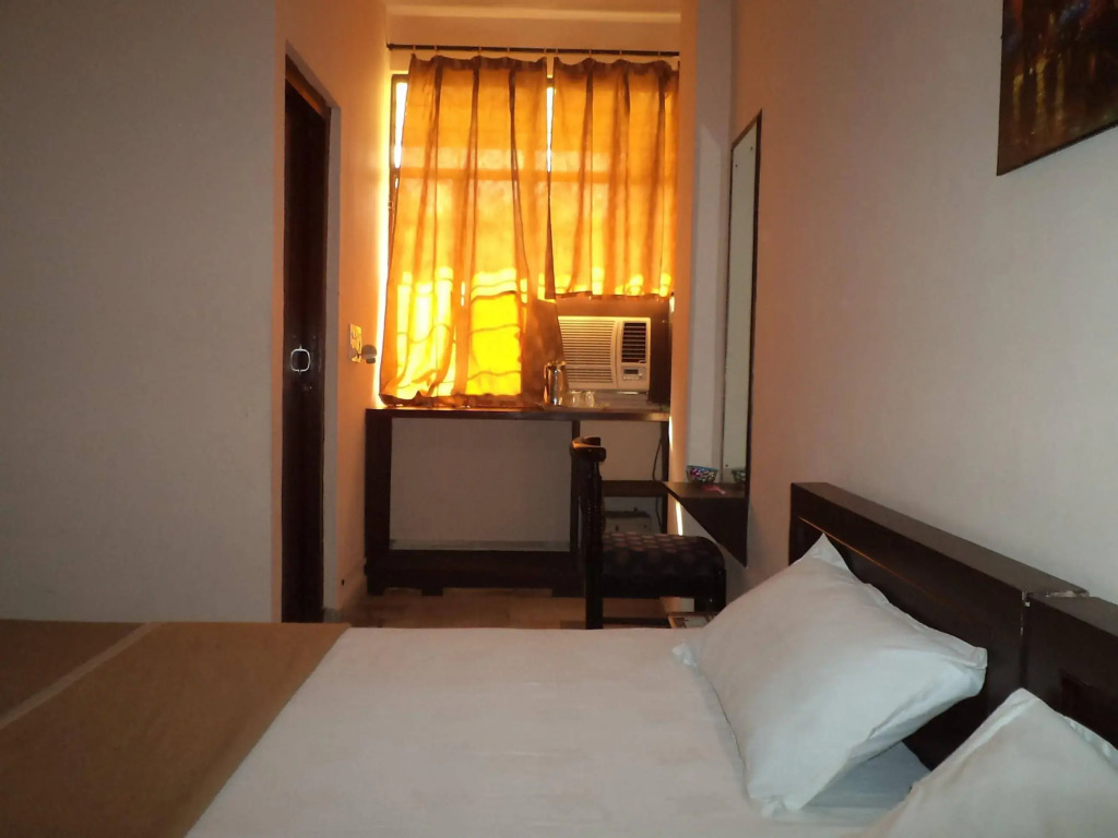 Hotel Ambika Palace