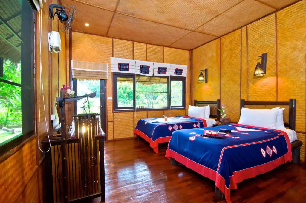 Hmong Hilltribe Lodge