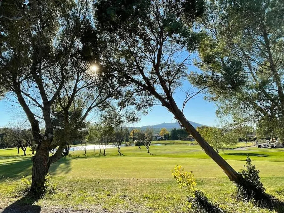 Grand studio Golf de Pont Royal