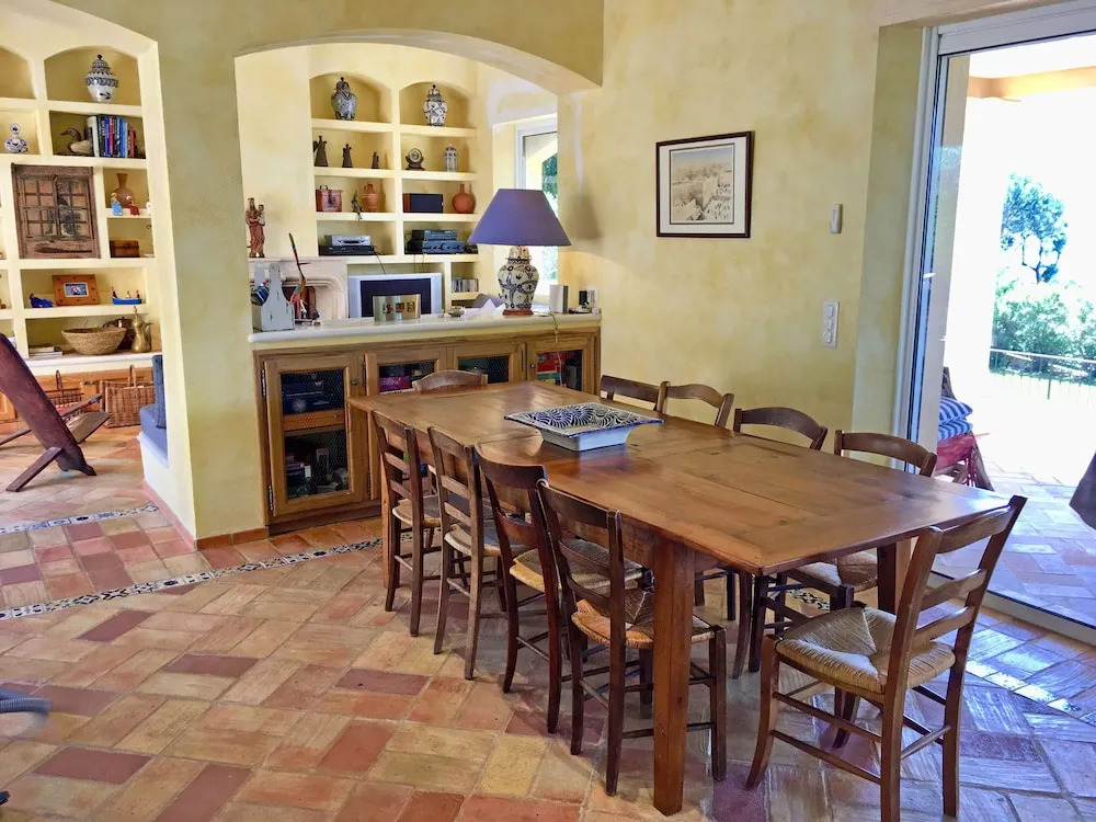 Spendid Holiday Home in La Croix-valmer With Swimming Pool
