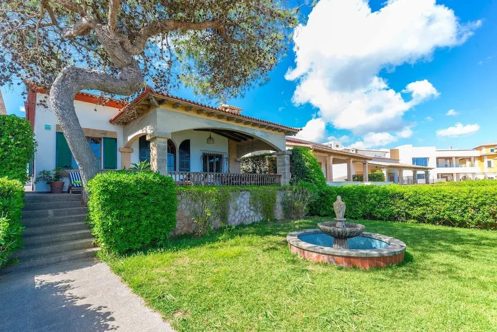 Can Mir in Mallorca With 4 Bedrooms and 3 Bathrooms