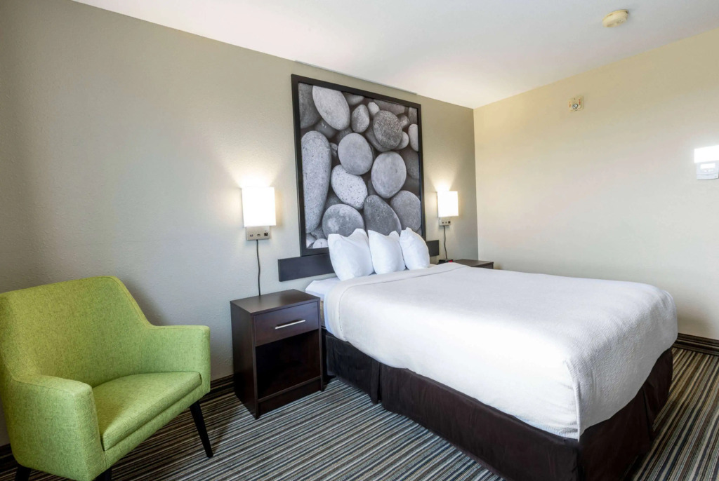 Super 8 by Wyndham Truro NS