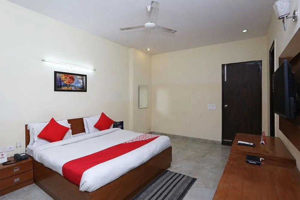OYO Rooms Cyber Park II