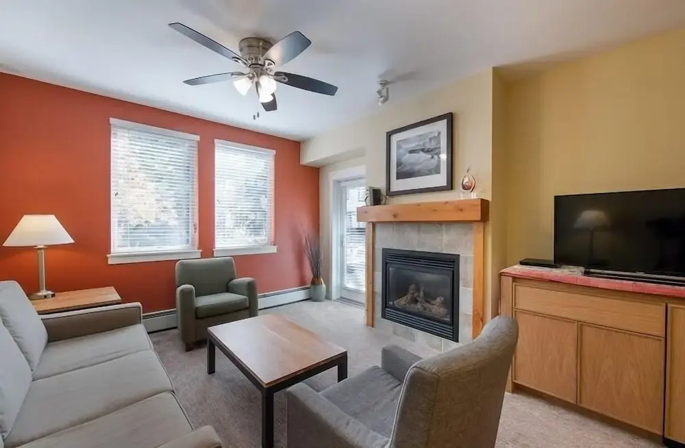 Ground Floor Ski Condo Close to Gondola - Fraser Crossing/Founders Pointe Premium-Rated 3305