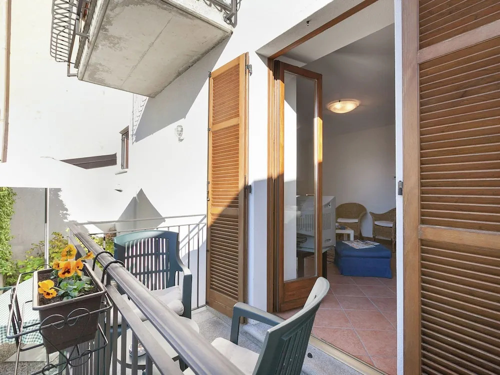 Simplistic Apartment in Consiglio di Rumo With Fenced Garden
