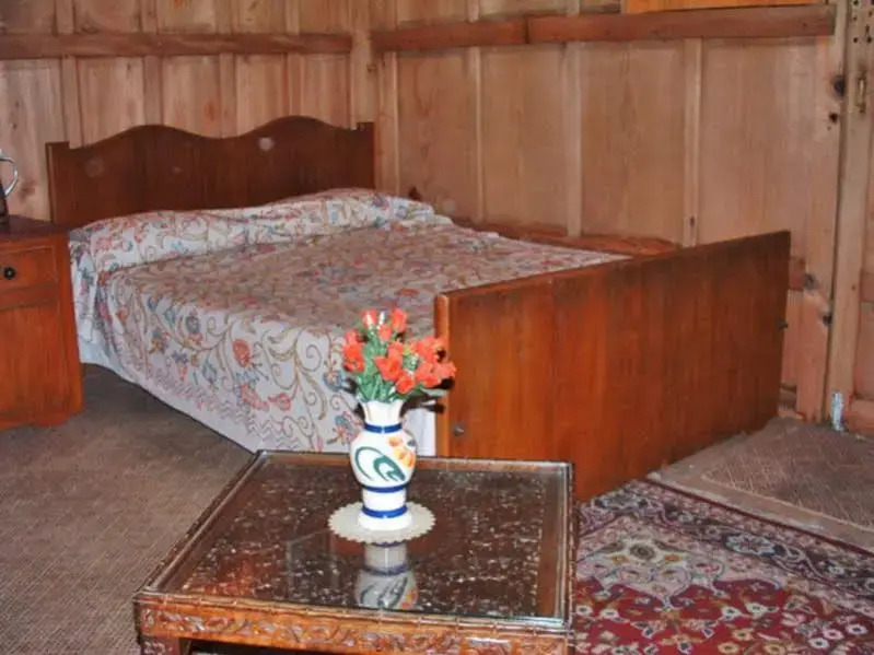 The Shelter Group of Houseboats & Tour organiser city Center Lal Chowk