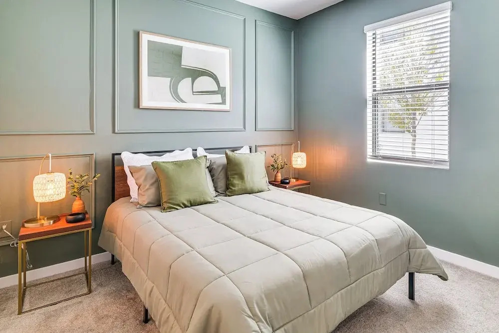 4 Mi to Disney! Pet-friendly Home w/ Pool Access