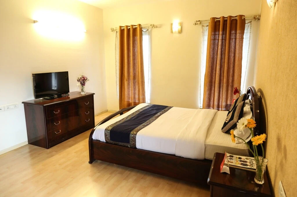La Royle Appartments By OYO Rooms