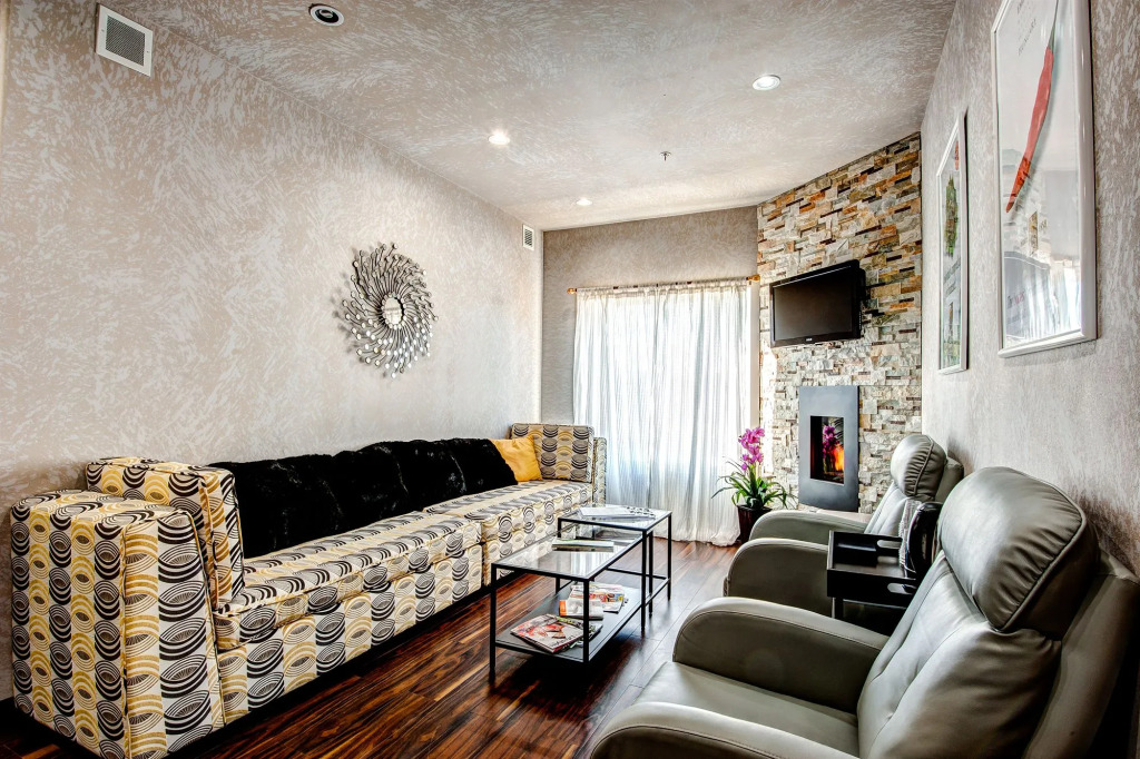 Home Inn & Suites - Swift Current