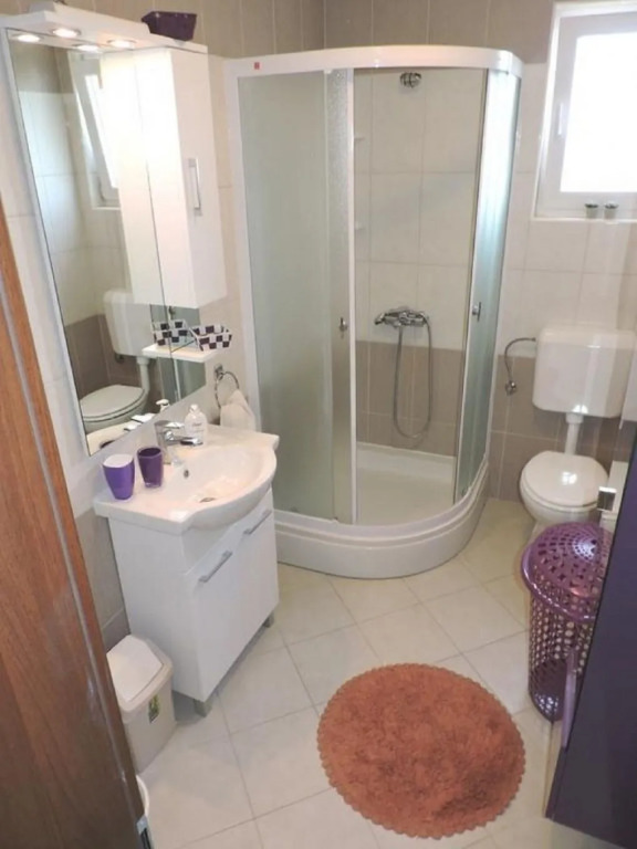Holiday house Pet - 20m from the sea: Barbat, Island Rab