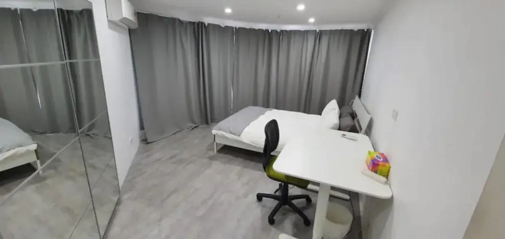 Private Modern Room in center of the city