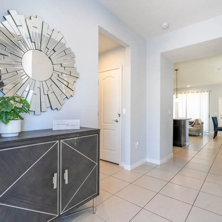 2405 Amazing 5BD Townhome for Your Vacation