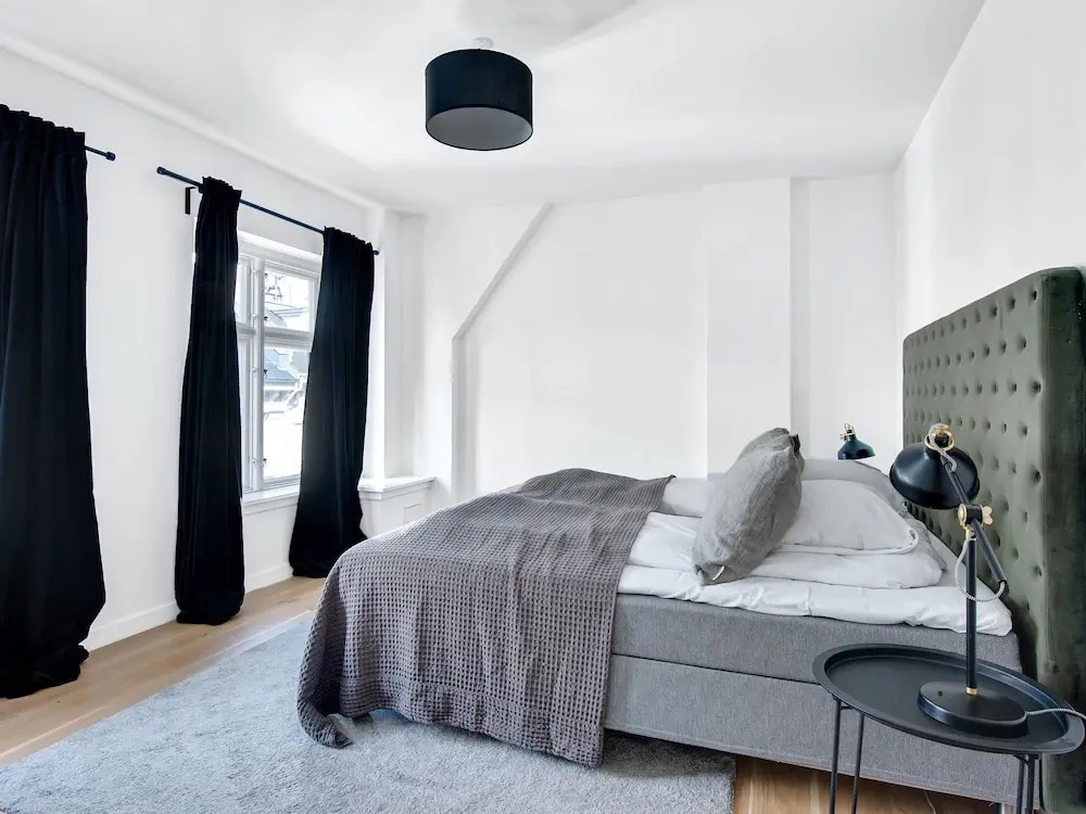 Sanders King - Cute 3-bdr Apt in City Center