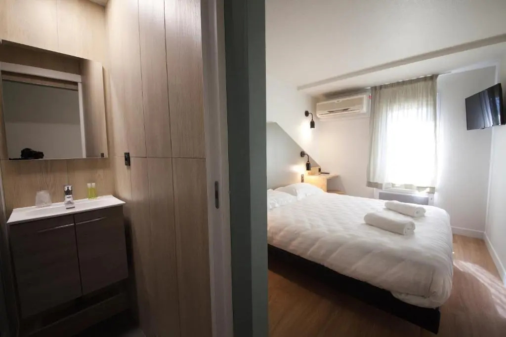 Brit Hotel Essentiel Arverne - Clermont-Ferrand Sud