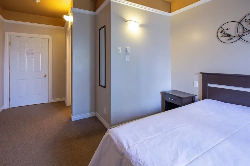 Room in Guest Room - Private Room3 Autonomous South Bank Urban Countryside - A6