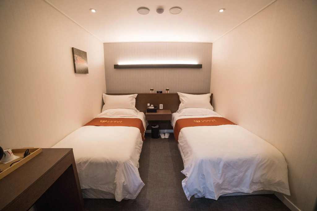 Calistar Hotel
