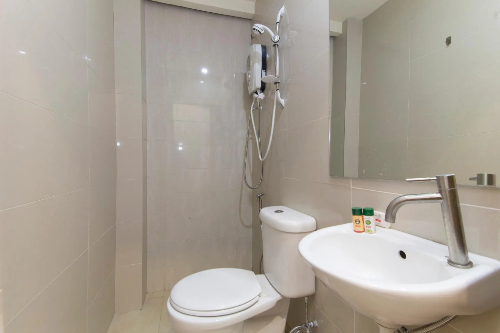 OYO 324 Johnshun Hotel