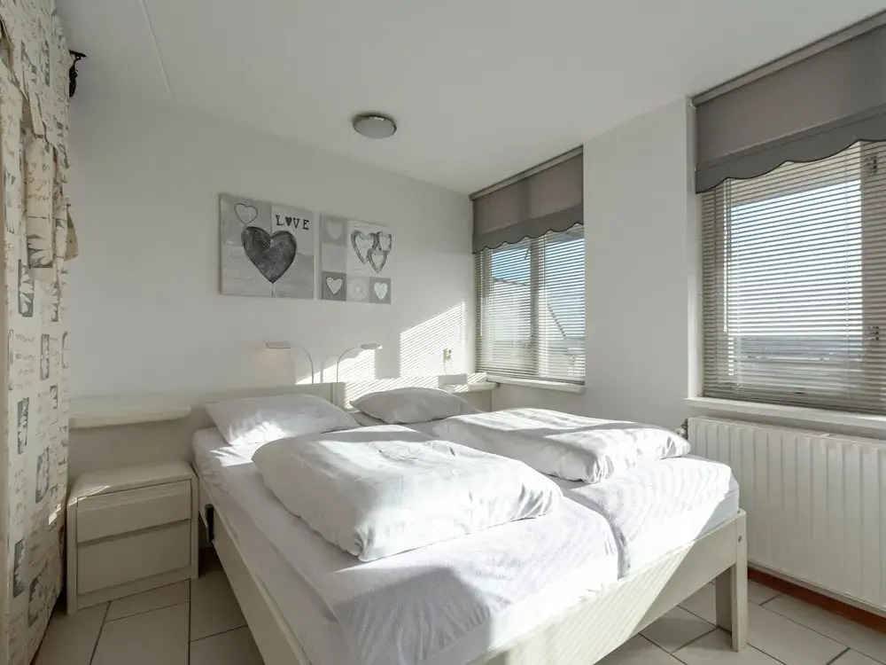 Holiday Apartment Opposite the Beach