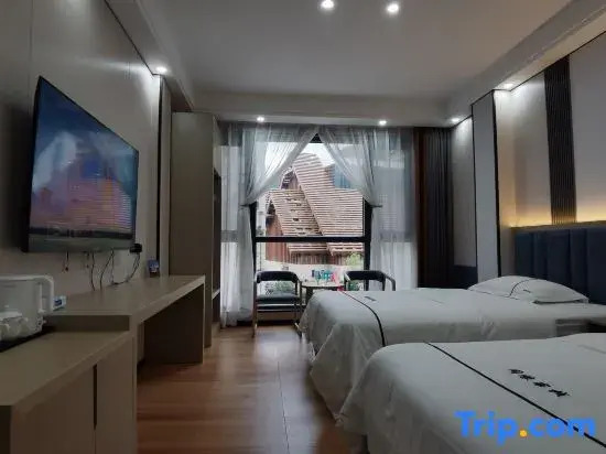 Shennongjia Tongyuan Homestay (Muyu Passenger Transport Terminal)